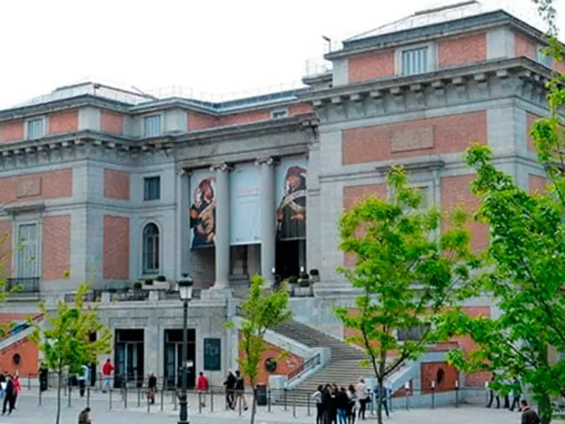 Museo del Prado, junto al Hostal Bruña en Madrid